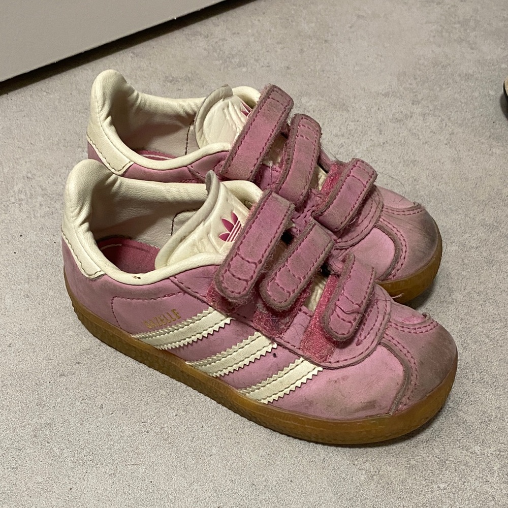 Adidas gazelle toddler size 8